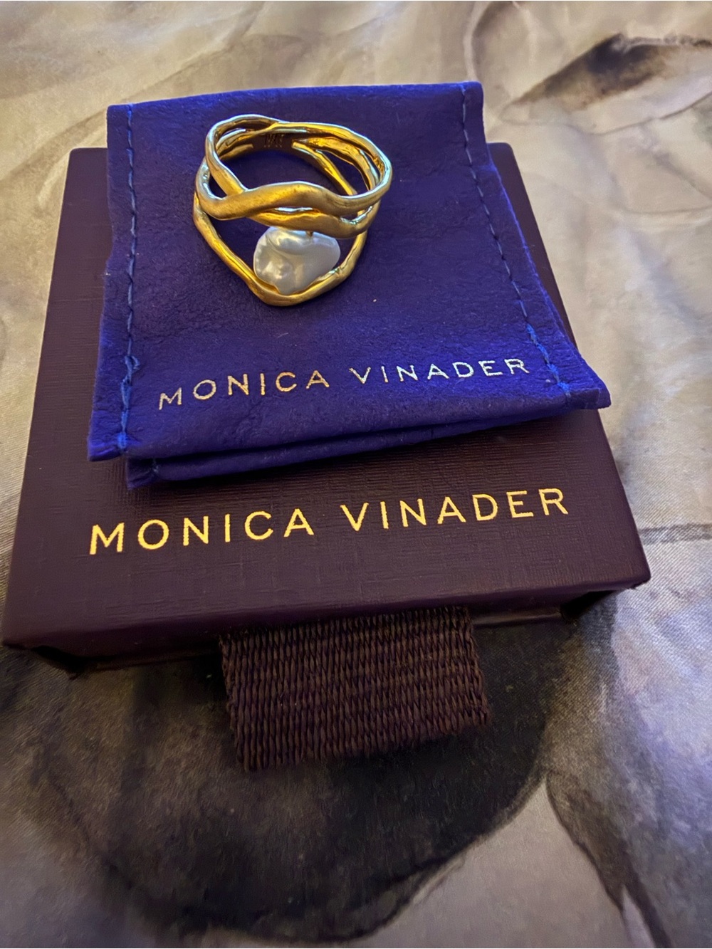 MONICA VINADER Gold Braided Band Ring with White Baroque Pearl - Picture 9 of 10